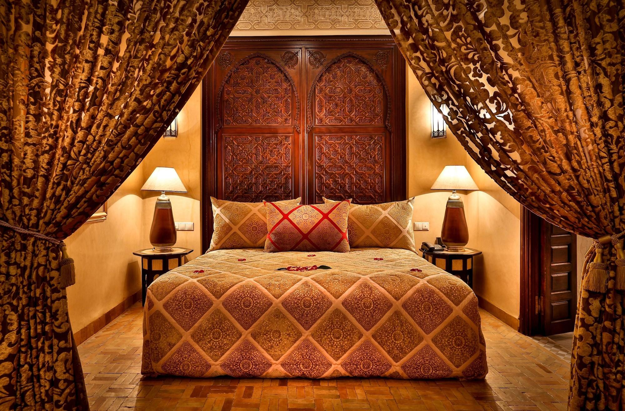 ホテル リヤド クニザ マラケシュ エクステリア 写真 A bedroom at the hotel