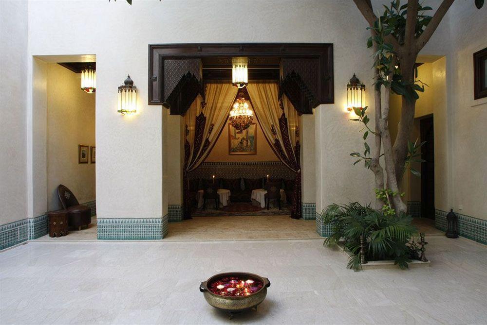 ホテル リヤド クニザ マラケシュ エクステリア 写真 The interior of the hotel
