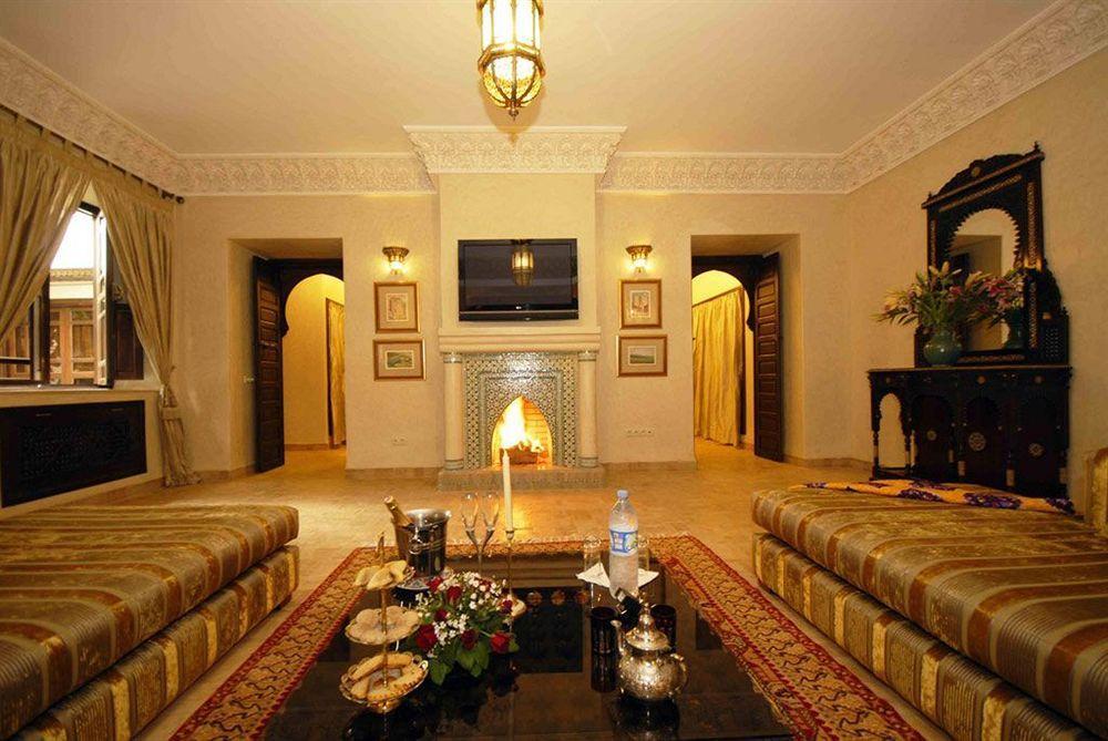 ホテル リヤド クニザ マラケシュ エクステリア 写真 The interior of the hotel